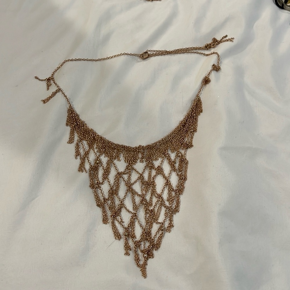 Kendra Scott rose gold statement necklace